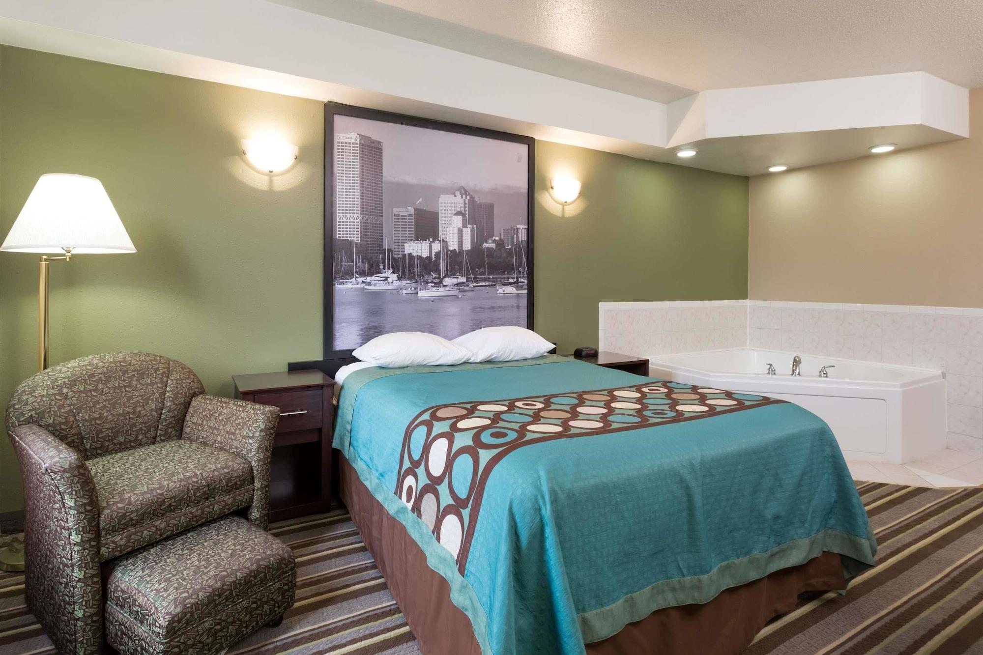 Hotel Super 8 By Wyndham Germantown/Milwaukee Extérieur photo