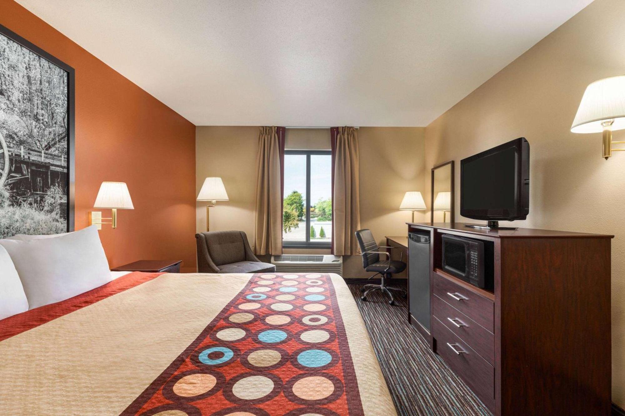 Hotel Super 8 By Wyndham Germantown/Milwaukee Extérieur photo