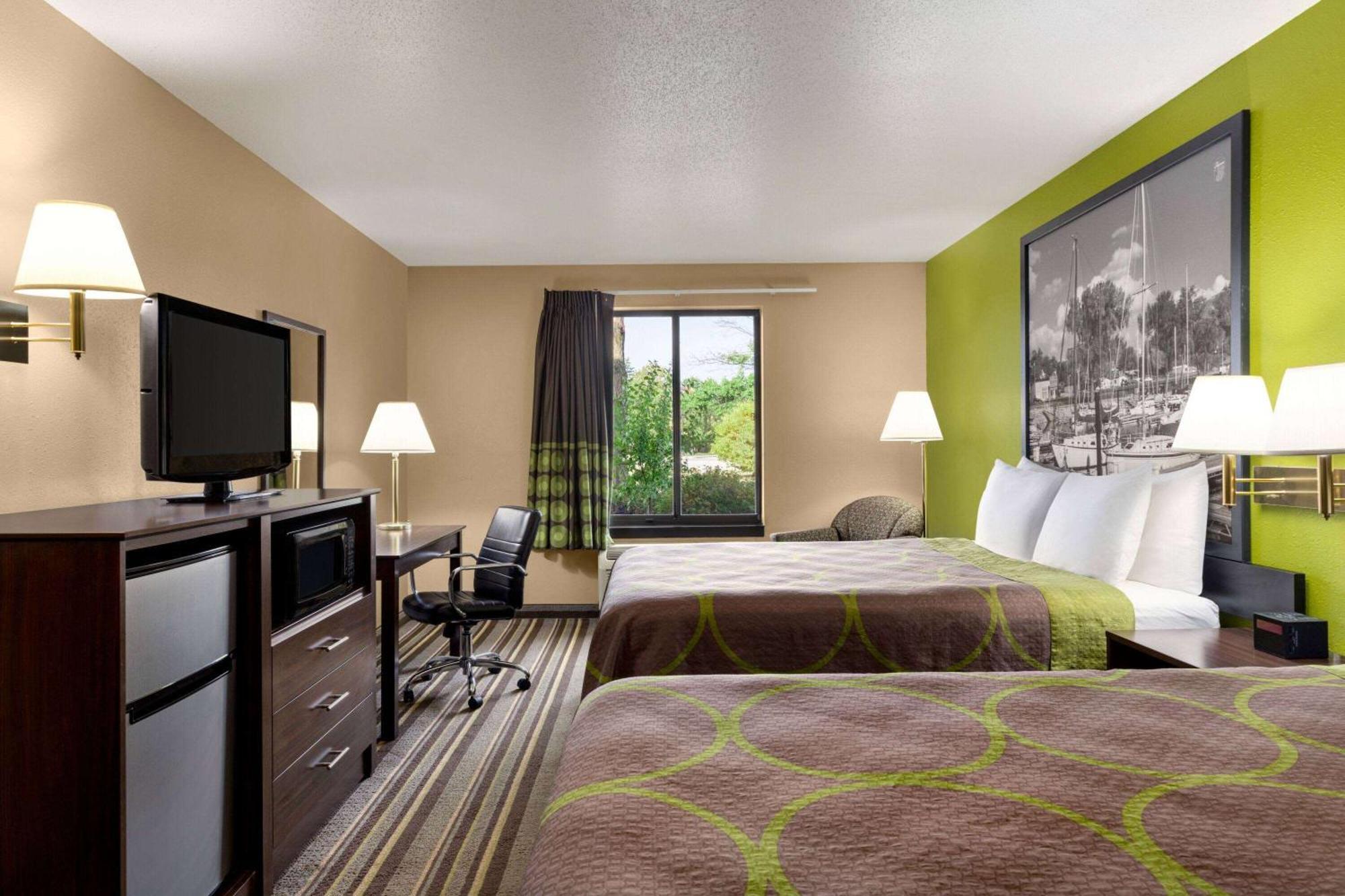 Hotel Super 8 By Wyndham Germantown/Milwaukee Extérieur photo