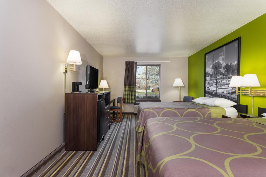 Hotel Super 8 By Wyndham Germantown/Milwaukee Extérieur photo